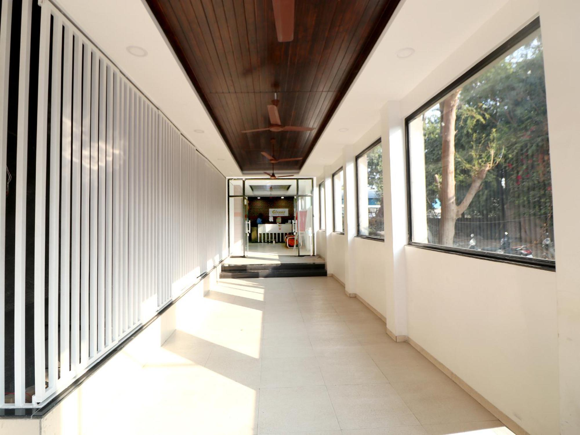 Hotel Girnar Aurangabad  Eksteriør bilde