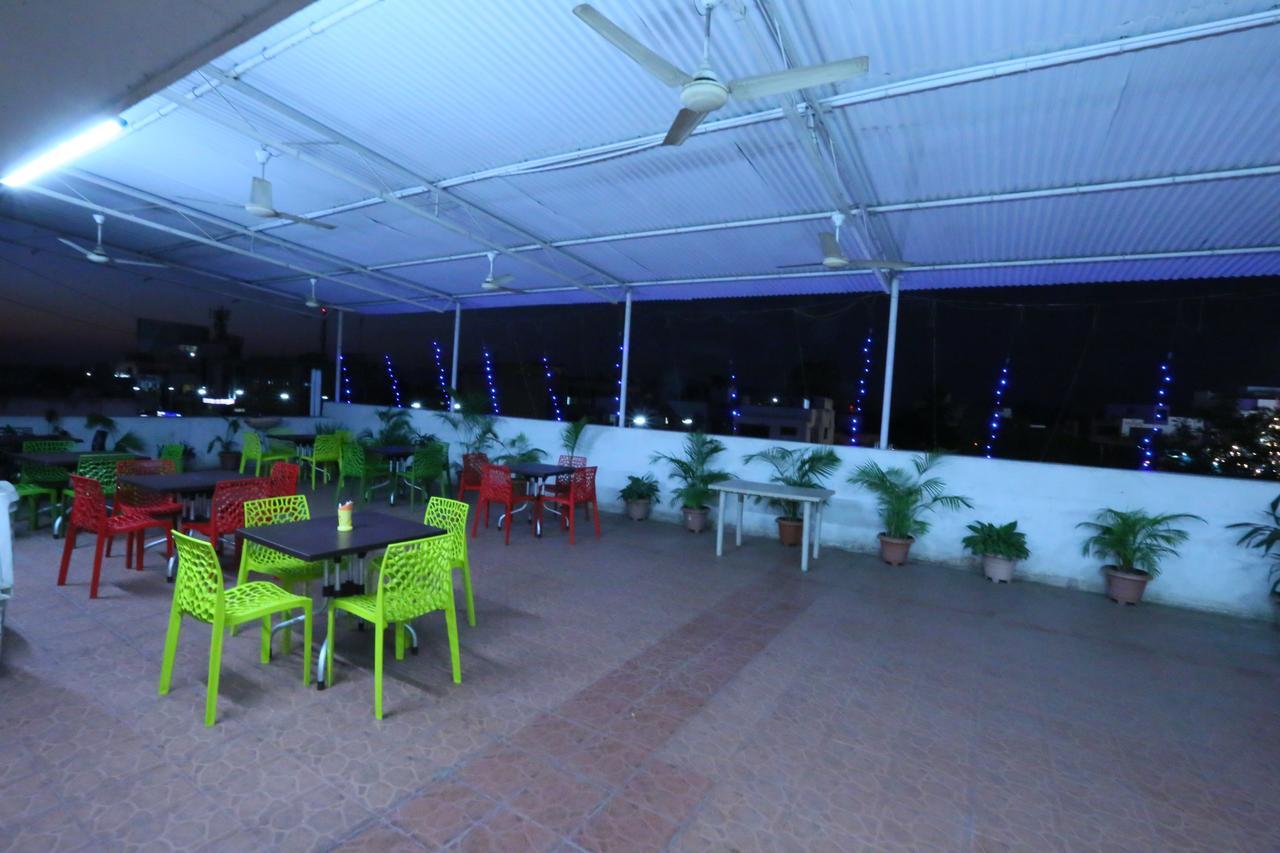 Hotel Girnar Aurangabad  Eksteriør bilde